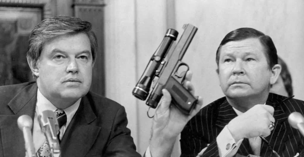 cia-revealed-a-heart-attack-gun-in-1975-a-battery-operated