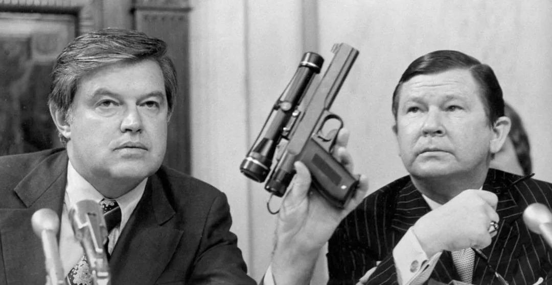 cia-revealed-a-heart-attack-gun-in-1975-a-battery-operated